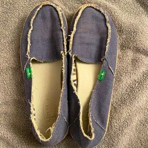 Sanuk blue flats with Zebra stripes women’s size 7